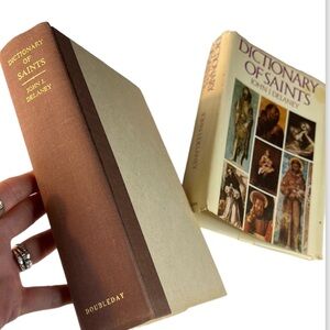 DICTIONARY OF SAINTS VINTAGE HARDCOVER BOOK, JOHN J. DELANEY 1980